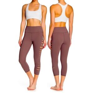 NWT ALO Waist Slice Capri Leggings